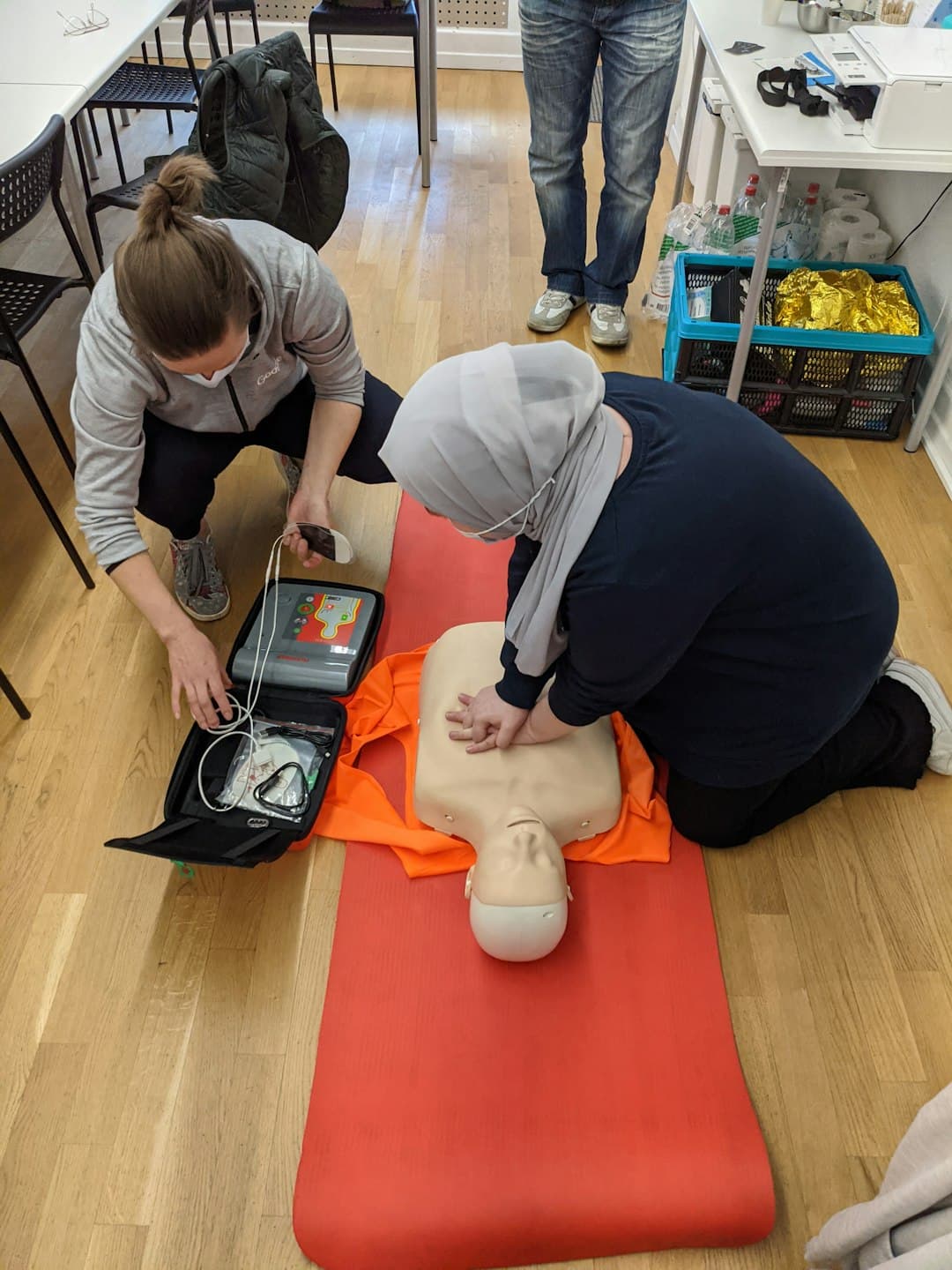 QA Level 2 Award in Basic Life Support & Safe Use of an Automated External Defibrillator (RQF)